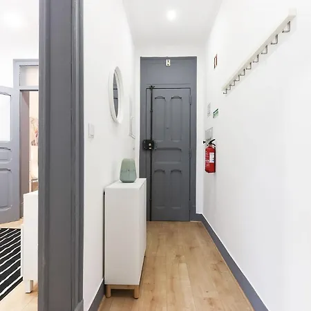Appartement Typical By Homing Lissabon